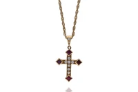 Collana con ciondolo con rubini e diamanti - Asta Preziosi Collana con ciondolo con rubini e diamanti - Asta Preziosi