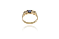 Anello con zaffiro e diamanti - Asta Preziosi Anello con zaffiro e diamanti - Asta Preziosi