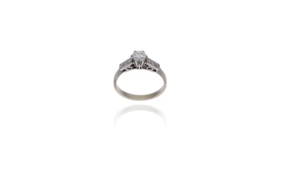 Anello con diamanti - Asta Preziosi Anello con diamanti - Asta Preziosi