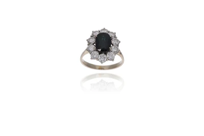 Anello con zaffiro e diamanti - Asta Preziosi Anello con zaffiro e diamanti - Asta Preziosi