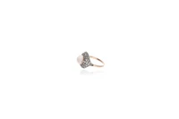 Anello con diamanti e perla coltivata - Asta preziosi Anello con diamanti e perla coltivata - Asta preziosi