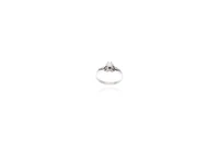 Anello e orecchini con diamanti - Asta preziosi Anello e orecchini con diamanti - Asta preziosi