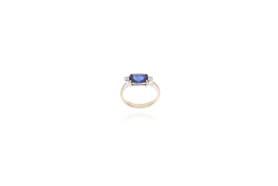 Anello con diamanti e zaffiro - Asta Preziosi Anello con diamanti e zaffiro - Asta Preziosi