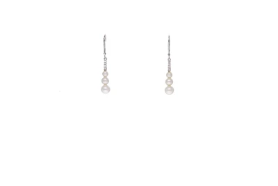 Paio di orecchini con diamanti e perle coltivate - Asta Preziosi Paio di orecchini con diamanti e perle coltivate - Asta Preziosi