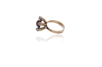 Anello con diamanti e pietra - Asta Preziosi Anello con diamanti e pietra - Asta Preziosi