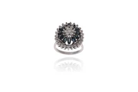 Anello con zaffiro e diamanti - Asta Preziosi Anello con zaffiro e diamanti - Asta Preziosi