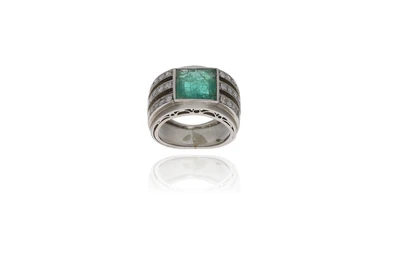 Anello con smeraldo e diamanti - Asta Preziosi