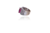 Anello con pietra e diamanti - Asta Preziosi