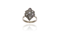 Anello e ciondolo con diamanti - Asta Preziosi Anello e ciondolo con diamanti - Asta Preziosi