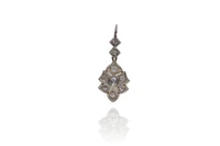 Anello e ciondolo con diamanti - Asta Preziosi Anello e ciondolo con diamanti - Asta Preziosi