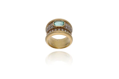 Anello con diamanti e smeraldo - Asta Preziosi Anello con diamanti e smeraldo - Asta Preziosi