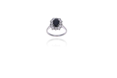 Anello con diamanti e zaffiro - Asta Preziosi Anello con diamanti e zaffiro - Asta Preziosi