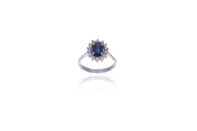 Anello con diamanti e zaffiro - Asta Preziosi Anello con diamanti e zaffiro - Asta Preziosi