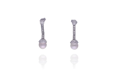 Orecchini con diamanti e perle coltivate - Asta Preziosi Orecchini con diamanti e perle coltivate - Asta Preziosi