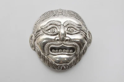 Maschera in argento - Asta Preziosi Maschera in argento - Asta Preziosi