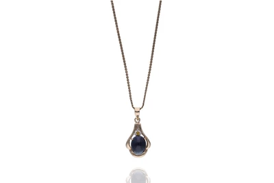 Collana e ciondolo con zaffiro e diamante giallo - Asta Preziosi