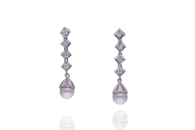 Orecchini con diamanti e perle coltivate - Asta Preziosi Orecchini con diamanti e perle coltivate - Asta Preziosi