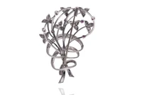 Spilla con diamanti e rubini - Asta Preziosi Spilla con diamanti e rubini - Asta Preziosi