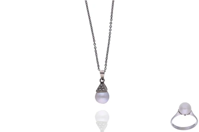 Anello collana e ciondolo con diamanti e perle coltivate - Asta Preziosi Anello collana e ciondolo con diamanti e perle coltivate - Asta Preziosi