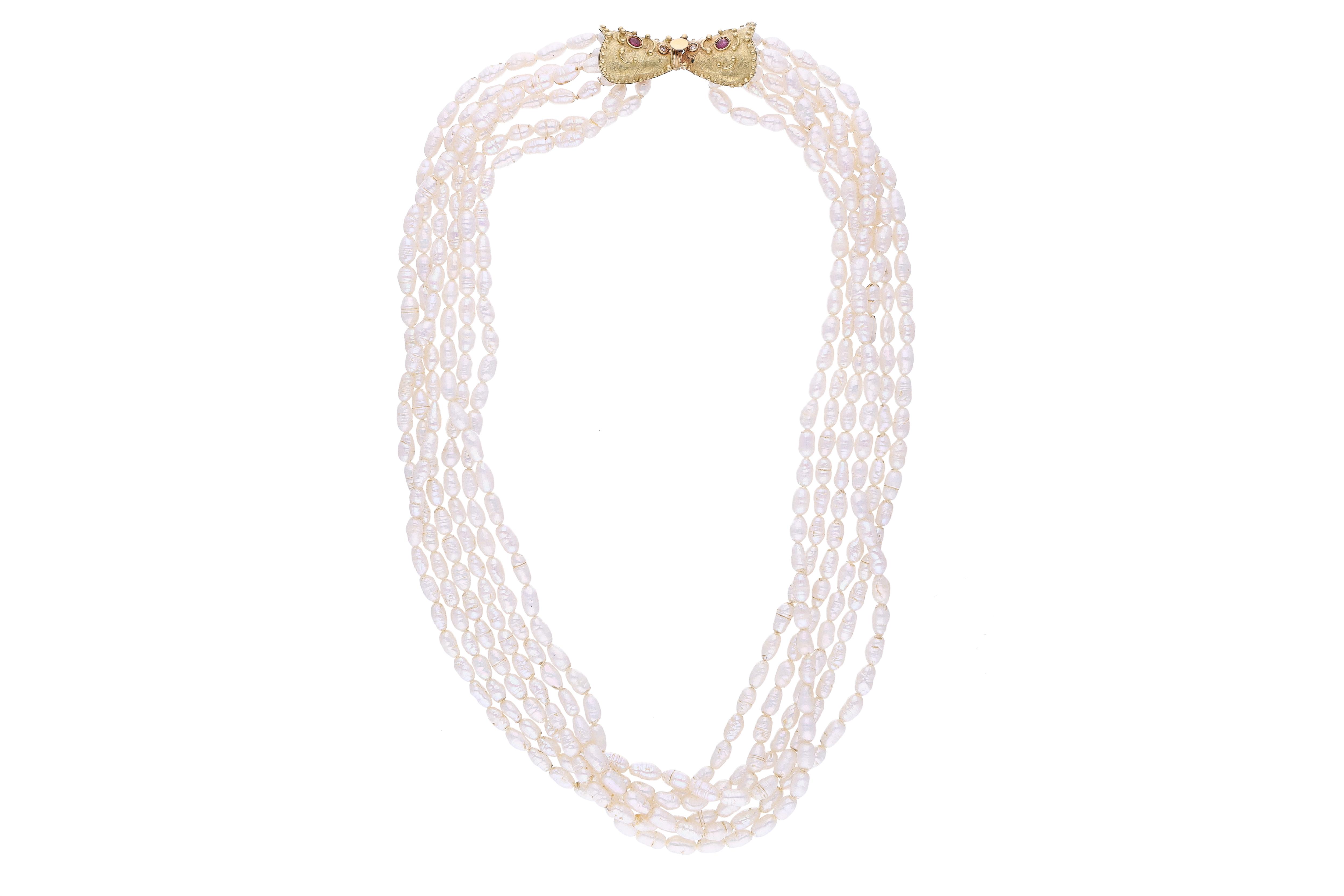 Collana di perle coltivate con rubini e diamanti - Asta Preziosi