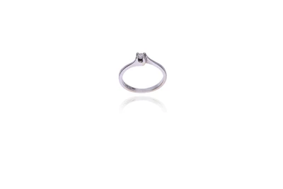 Alfieri & St. John, anello con diamante - Asta Preziosi Alfieri & St. John, anello con diamante - Asta Preziosi