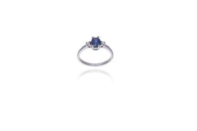 Anello con zaffiro e diamanti - Asta Preziosi Anello con zaffiro e diamanti - Asta Preziosi