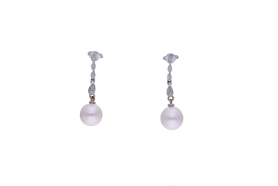 Orecchini con perle coltivate e diamanti - Asta Preziosi Orecchini con perle coltivate e diamanti - Asta Preziosi