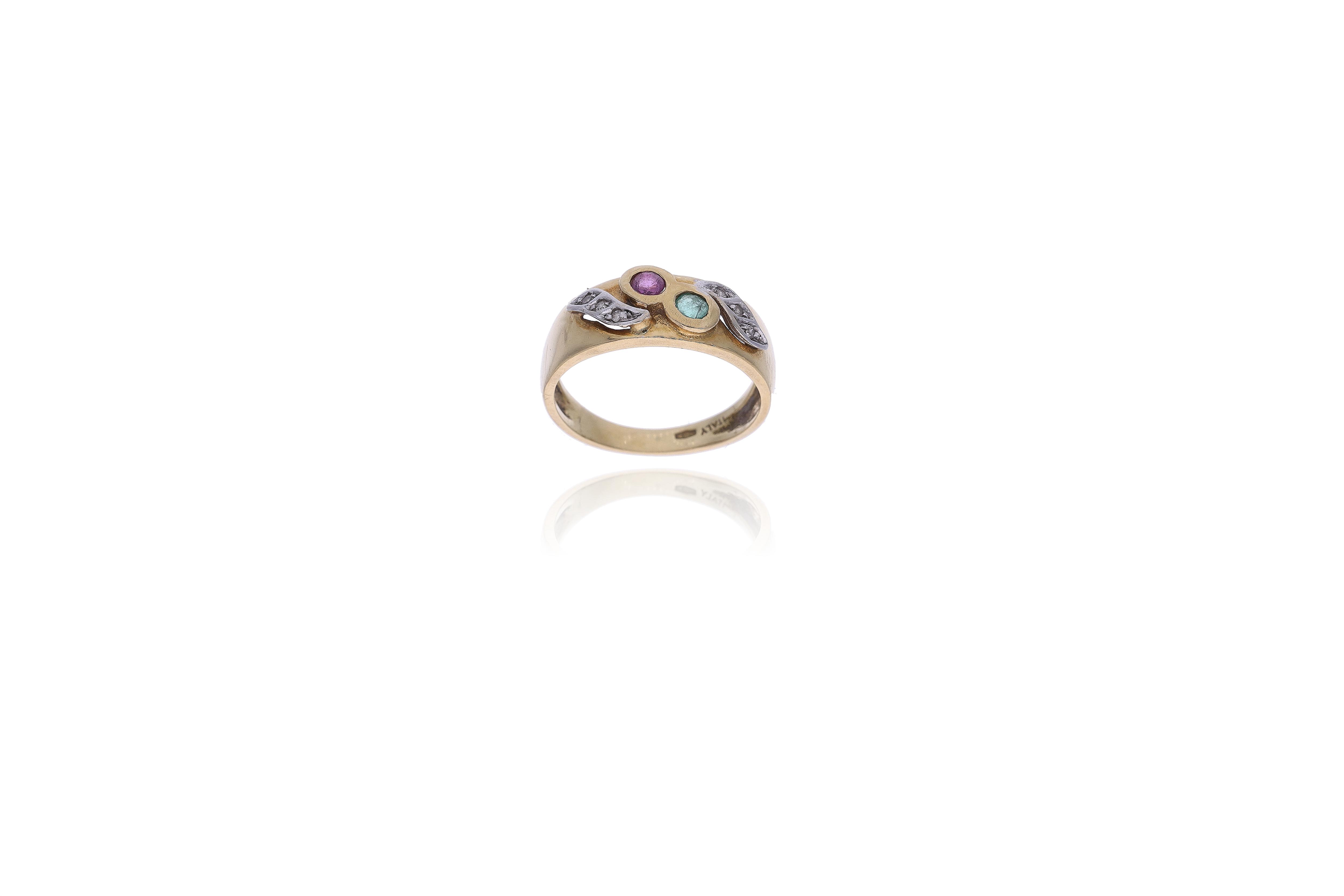 Anello con diamanti, rubino e smeraldo - Asta Preziosi