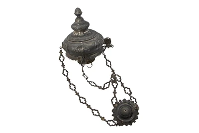 Lampada da soffitto in argento e metallo - Asta Preziosi Lampada da soffitto in argento e metallo - Asta Preziosi
