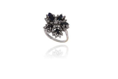 Anello con diamanti e zaffiri - Asta Preziosi Anello con diamanti e zaffiri - Asta Preziosi