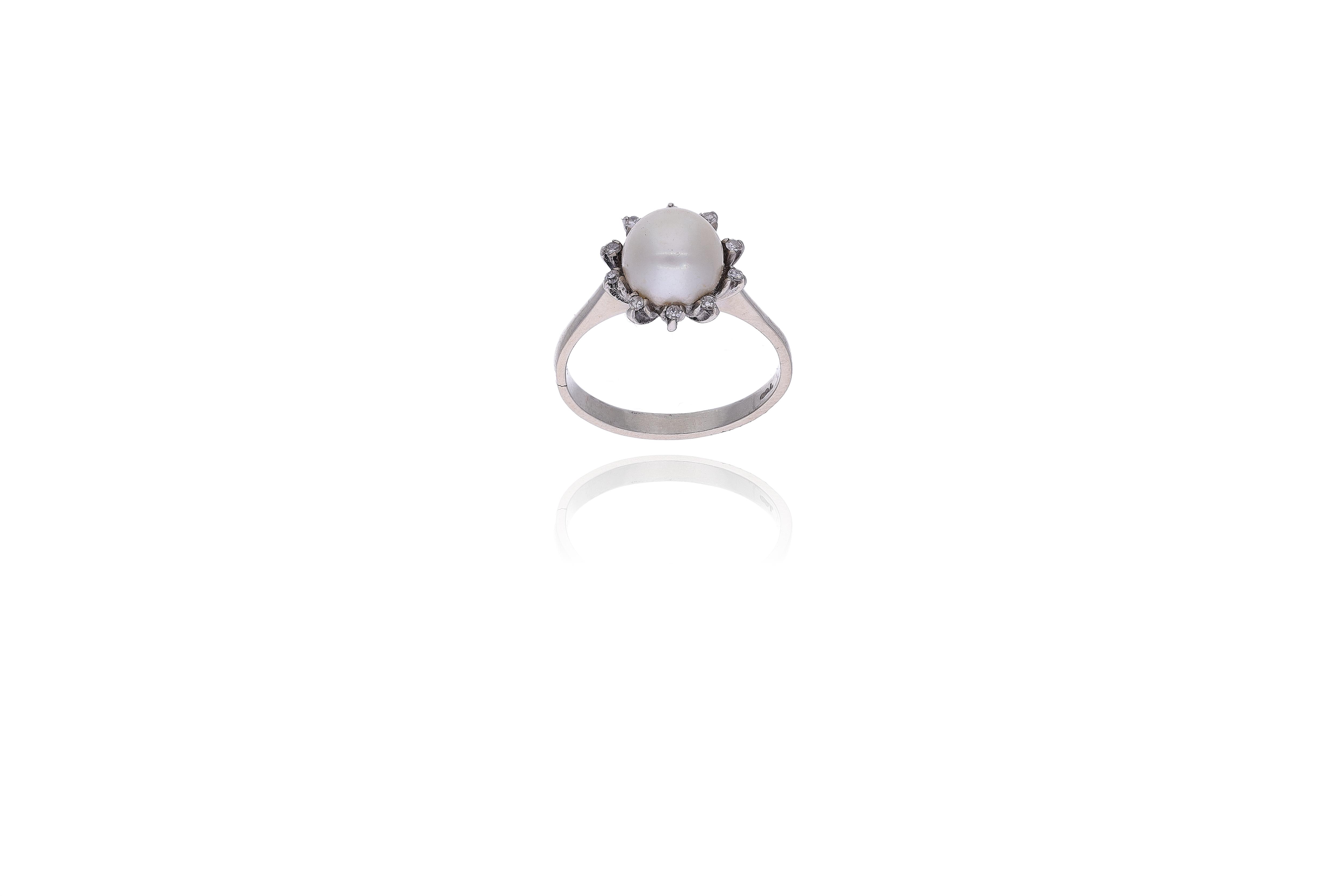 Anello con perla coltivata e diamanti - Asta Preziosi