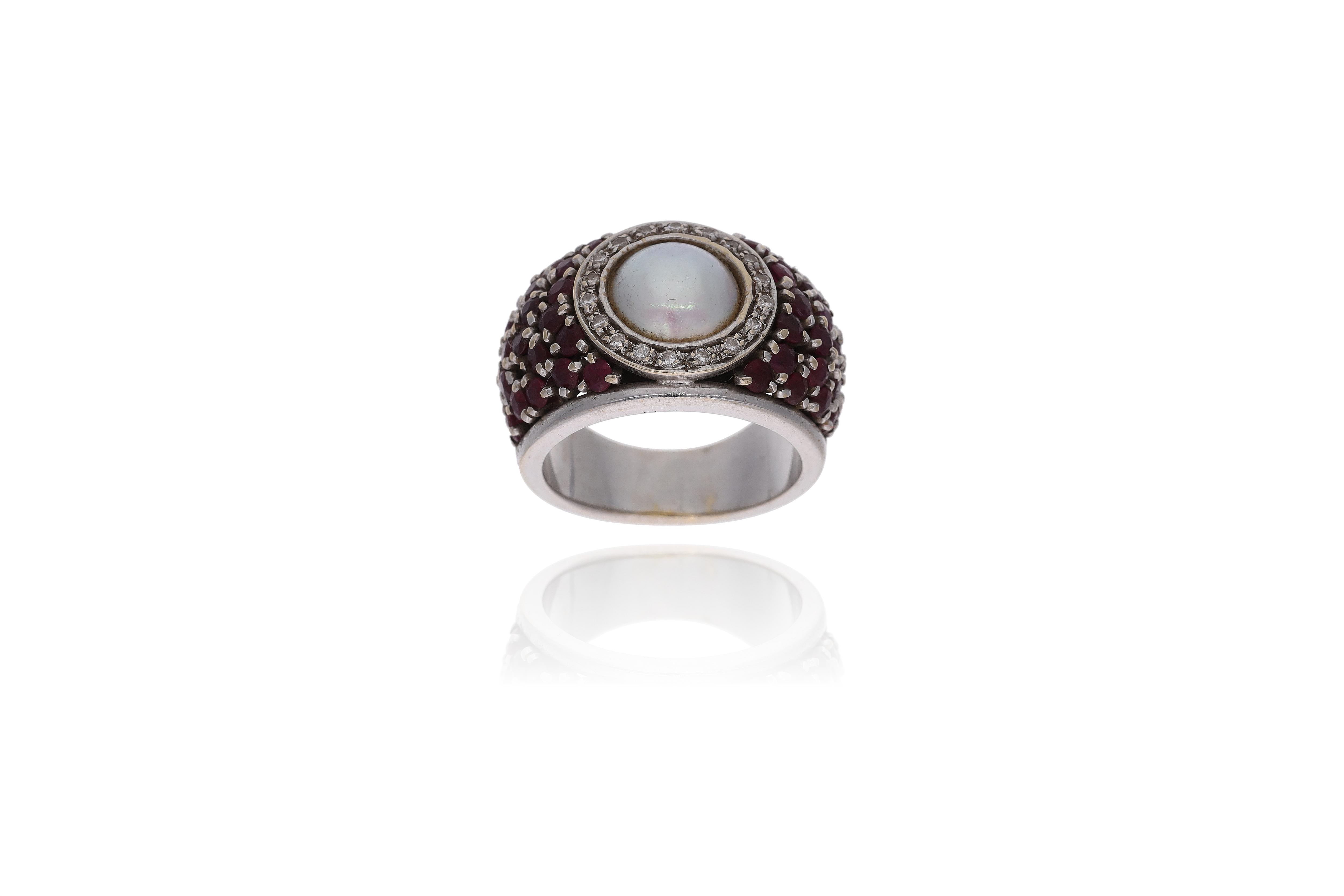 Anello con diamanti, rubini e perla mabe' - Asta Preziosi