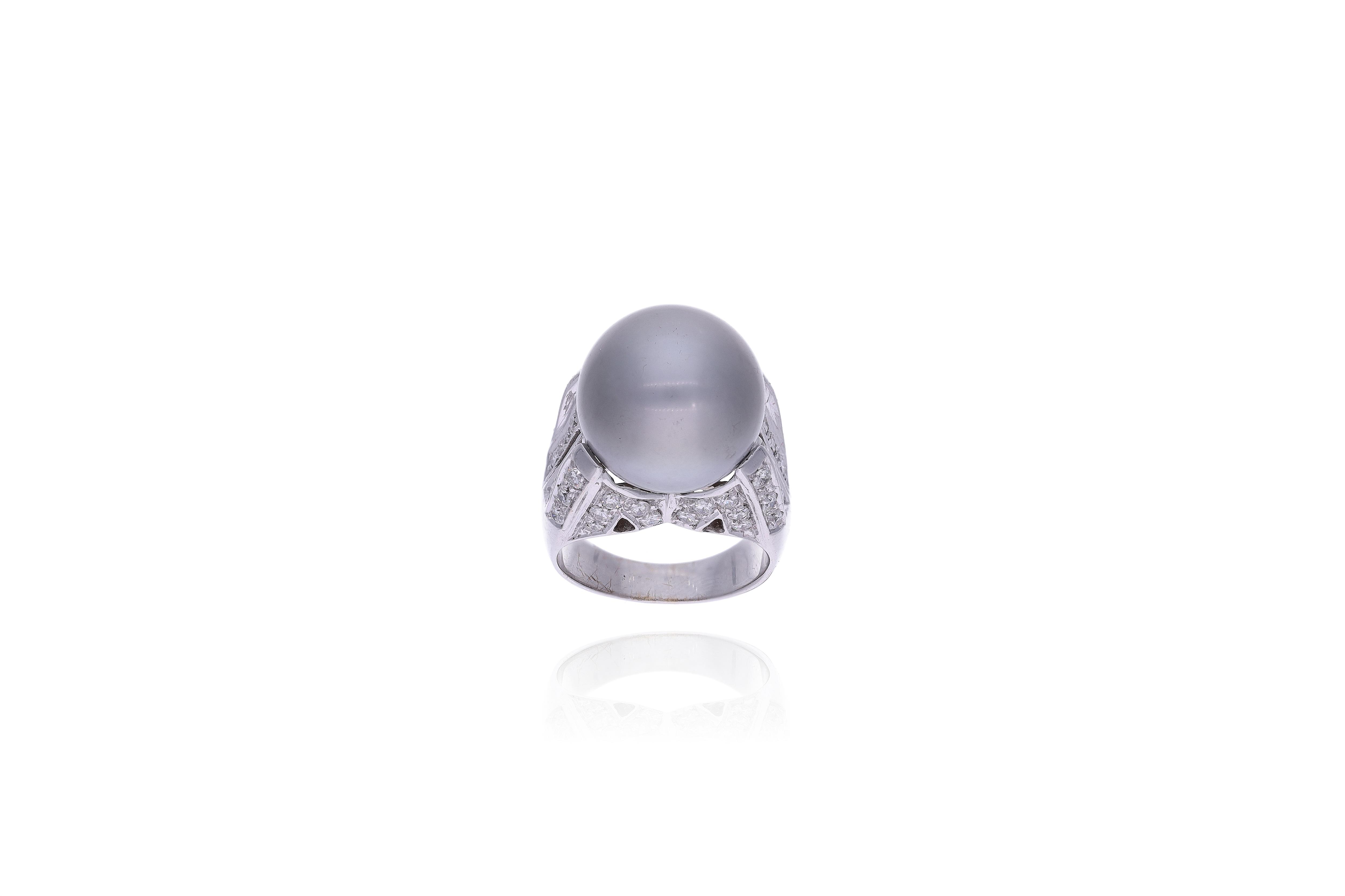 Anello con perla Mari del Sud e diamanti - Asta Preziosi
