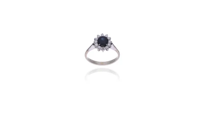 Anello con zaffiro e diamanti - Asta Preziosi Anello con zaffiro e diamanti - Asta Preziosi