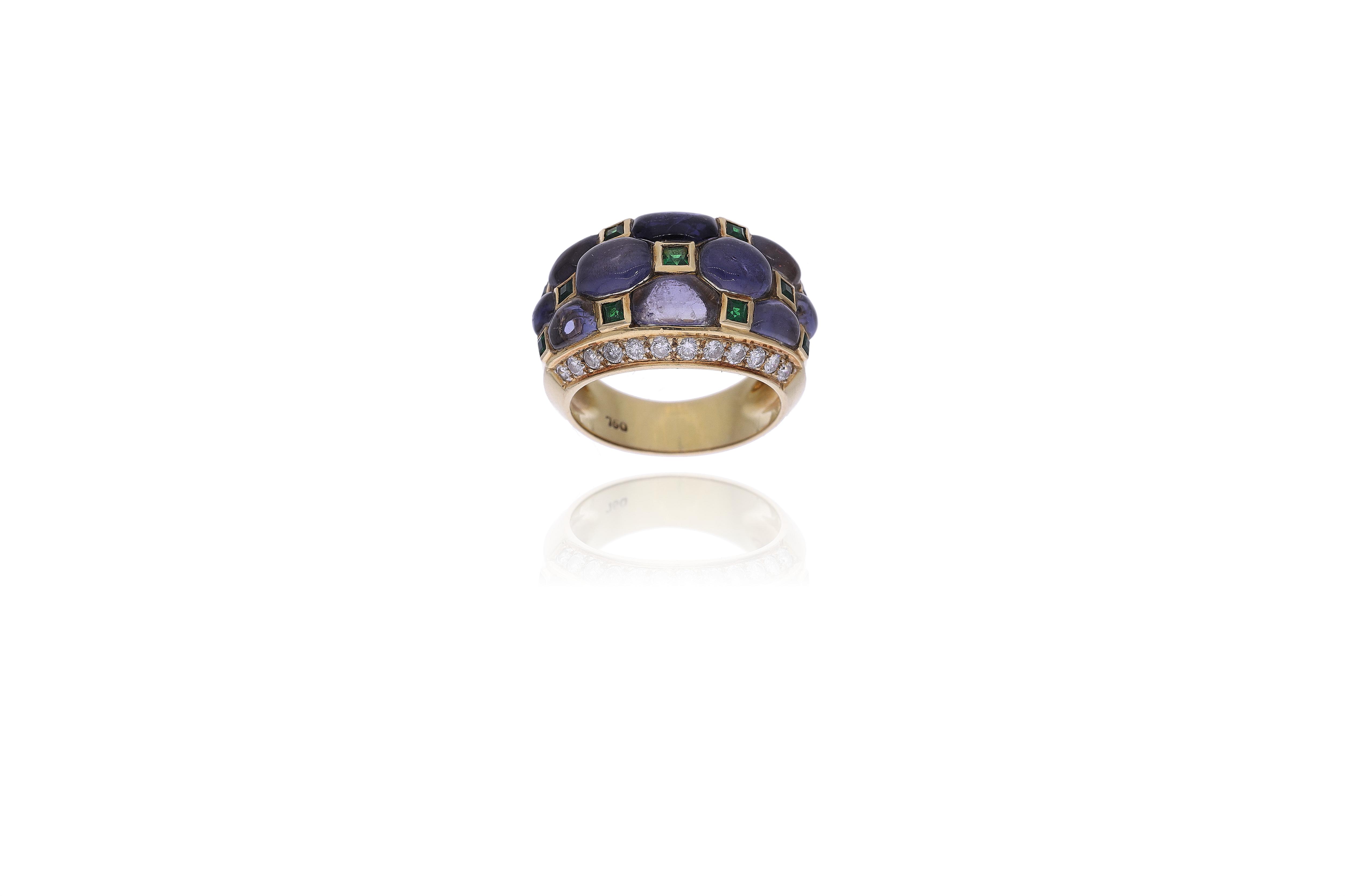 Anello con diamanti, granati verdi e ioliti - Asta Preziosi