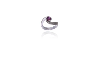 Anello con rubino e diamanti - Asta Preziosi Anello con rubino e diamanti - Asta Preziosi