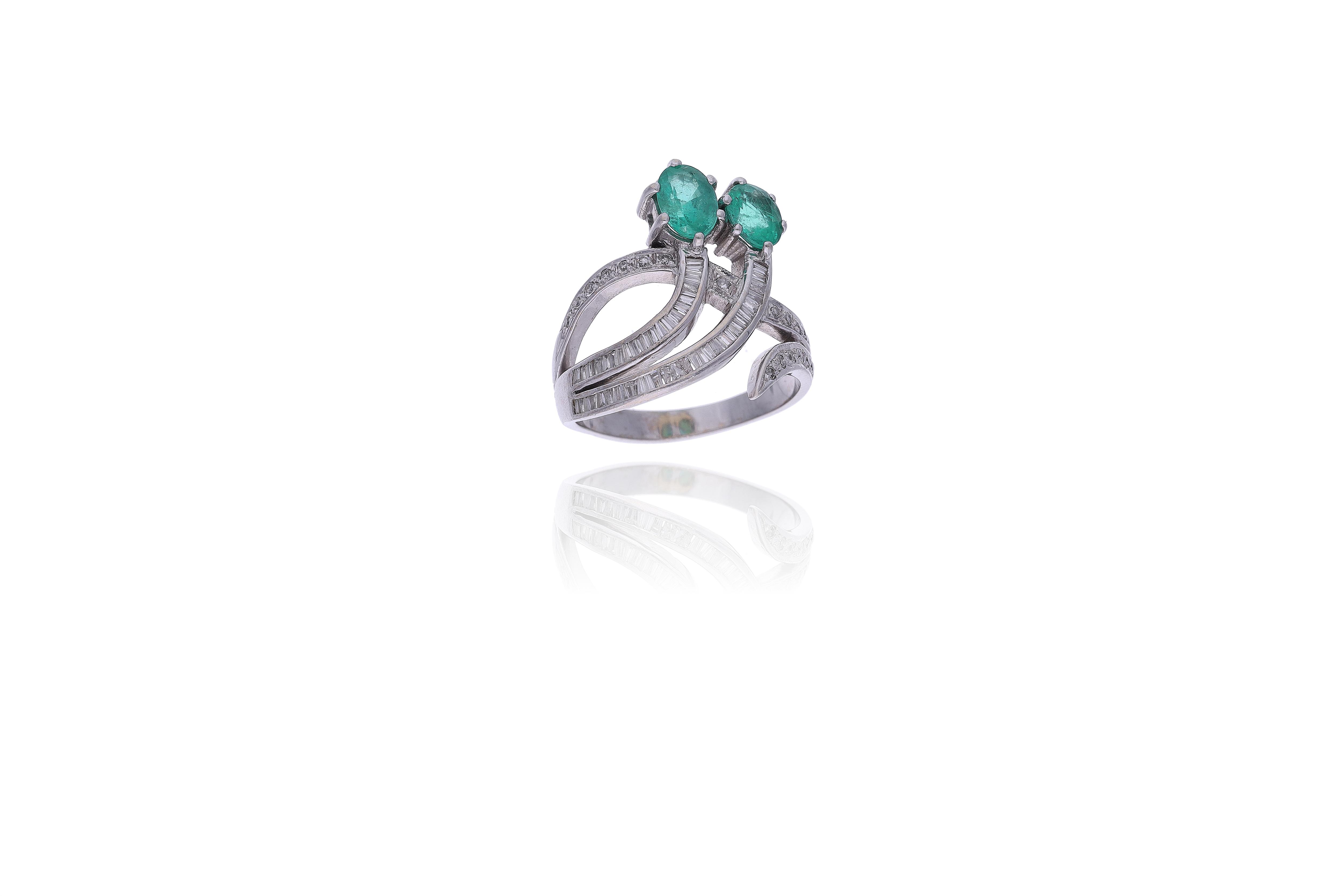 Anello con diamanti e smeraldi - Asta Preziosi