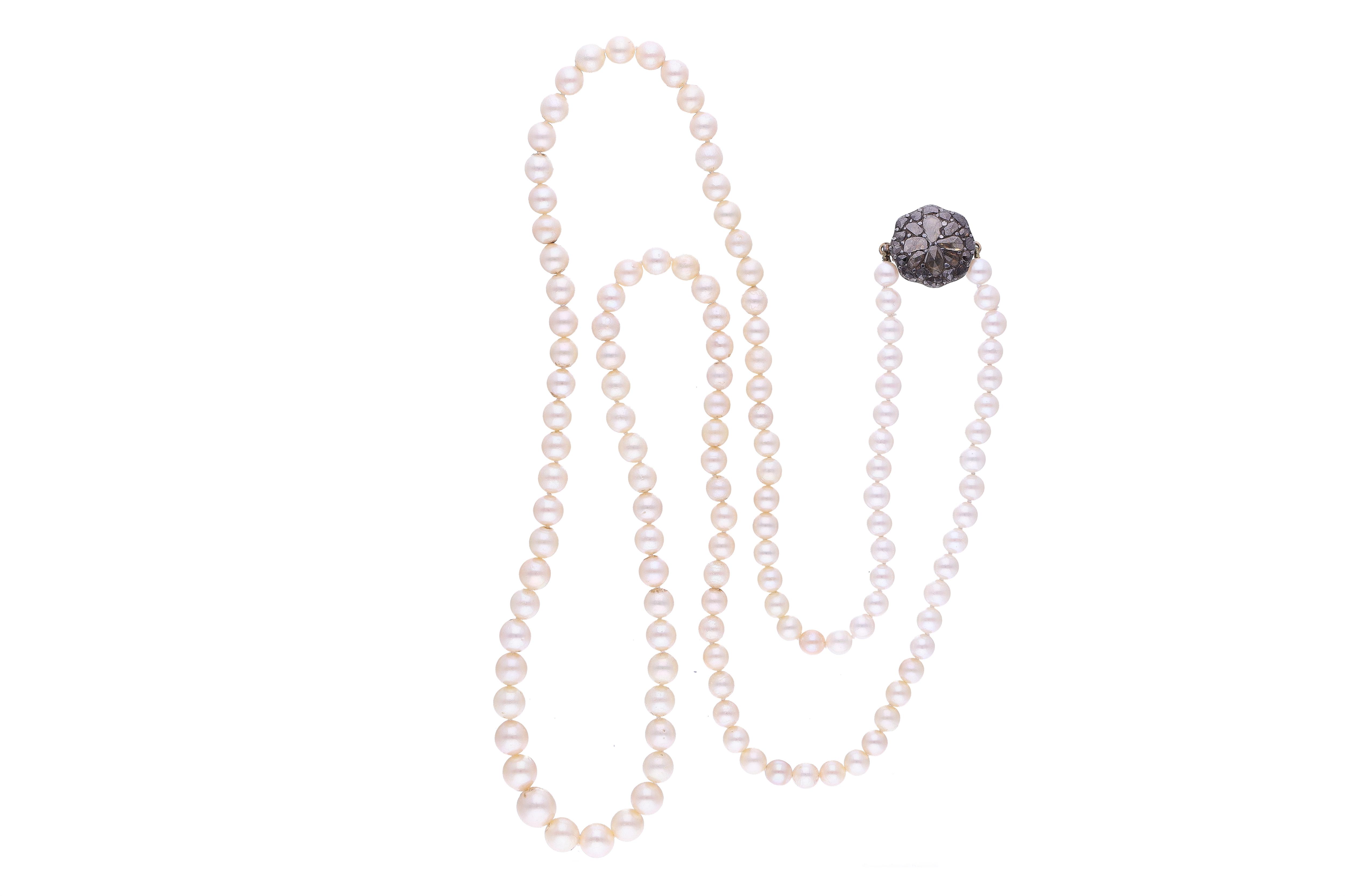 Collana di perle coltivate con diamanti - Asta Preziosi