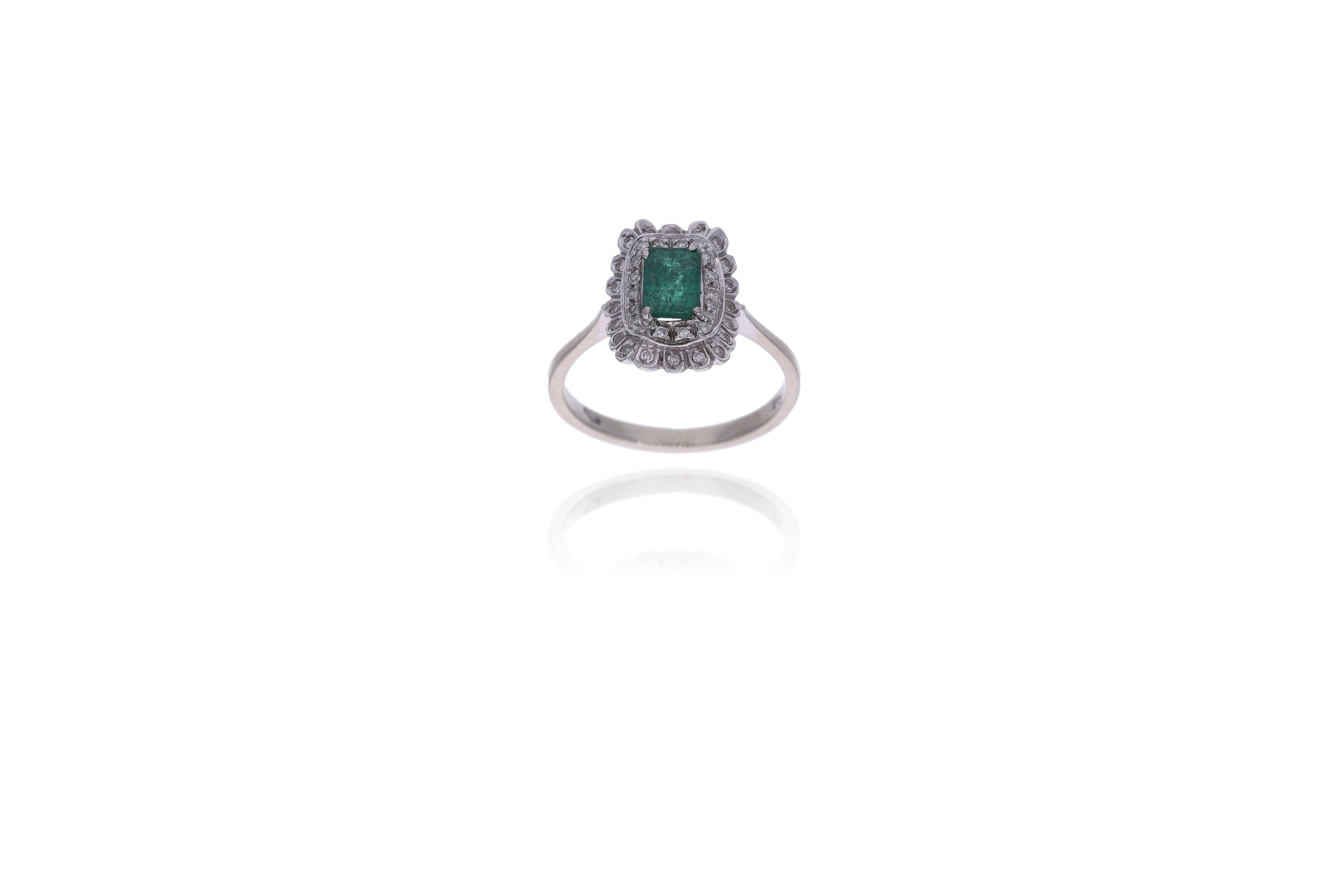 Anello con smeraldo e diamanti - Asta Preziosi