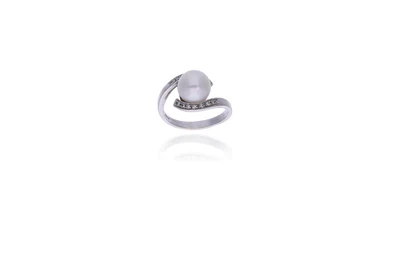 Anello con diamanti e perla coltivata - Asta Preziosi