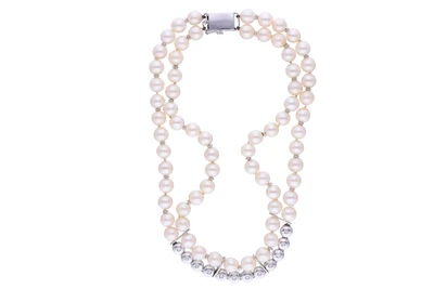 Collana di perle coltivate con diamanti - Asta Preziosi Collana di perle coltivate con diamanti - Asta Preziosi