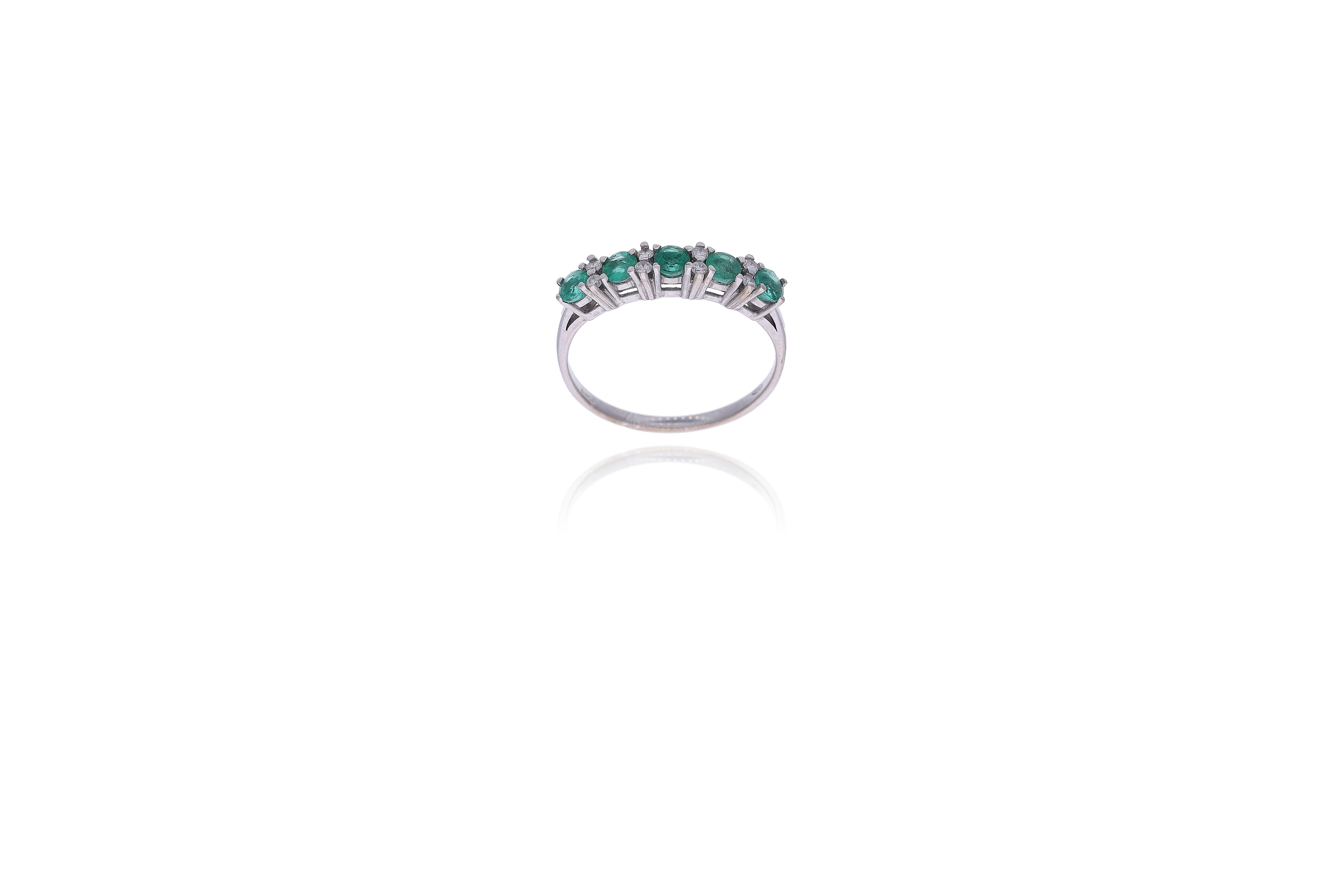 Anello con diamanti e smeraldi - Asta Preziosi