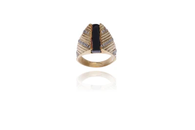 Anello con pietra e diamanti - Asta Preziosi Anello con pietra e diamanti - Asta Preziosi