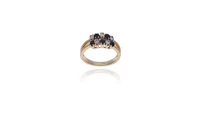 Anello con diamanti, zaffiri e pietre - Asta Preziosi