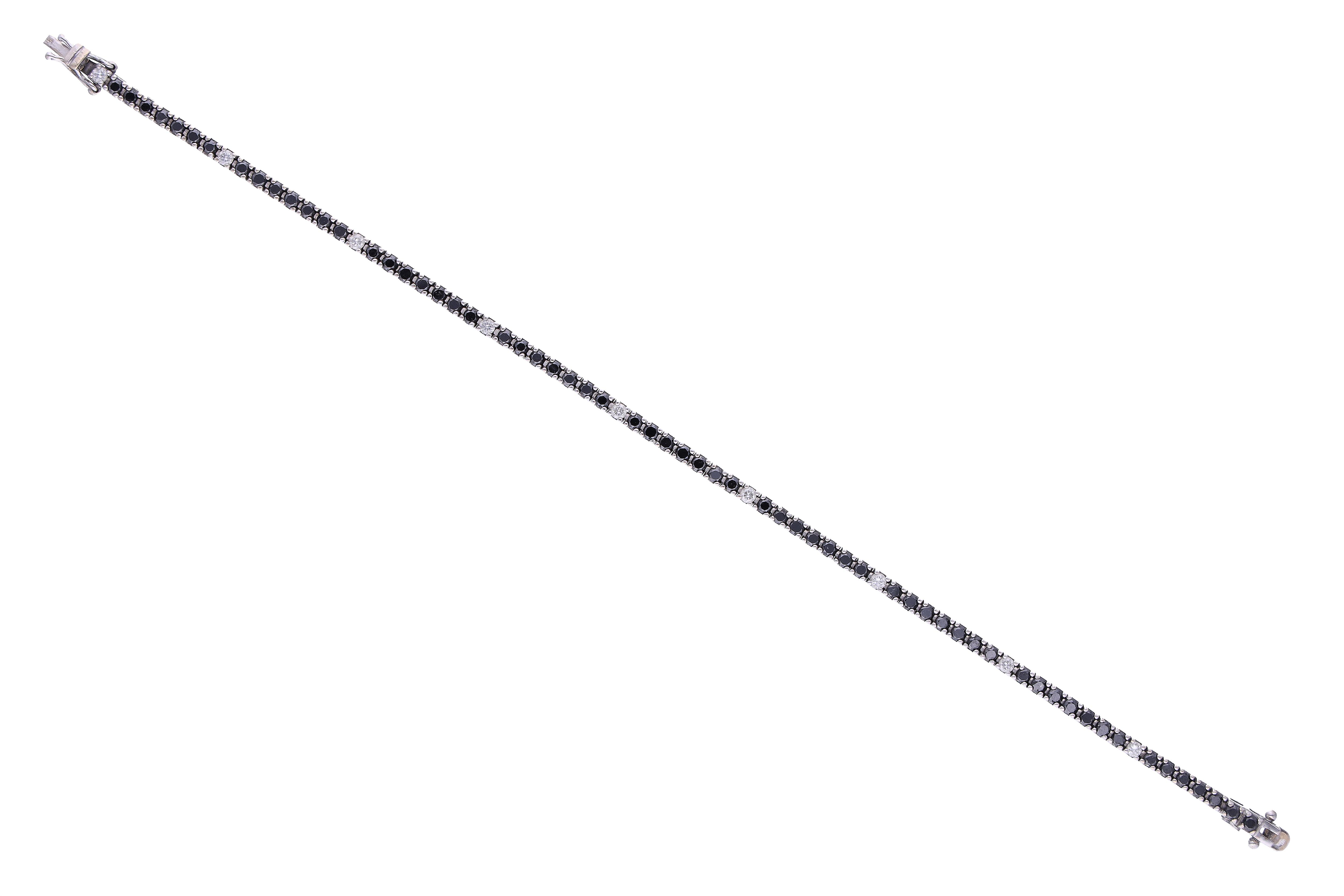 Bracciale con diamanti e diamanti neri - Asta Preziosi