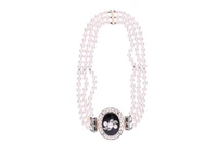 Collana di perle coltivate con diamanti, pietre ed altro materiale - Asta Preziosi Collana di perle coltivate con diamanti, pietre ed altro materiale - Asta Preziosi