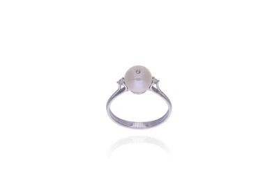 Anello con perla coltivata e diamanti - Asta Preziosi Anello con perla coltivata e diamanti - Asta Preziosi
