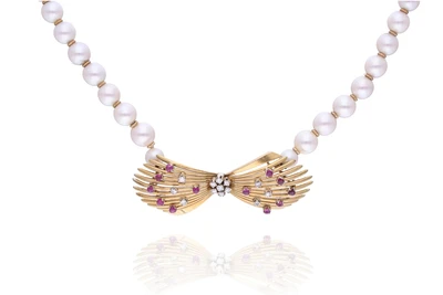 Collana di perle coltivate con diamanti e rubini - Asta Preziosi Collana di perle coltivate con diamanti e rubini - Asta Preziosi