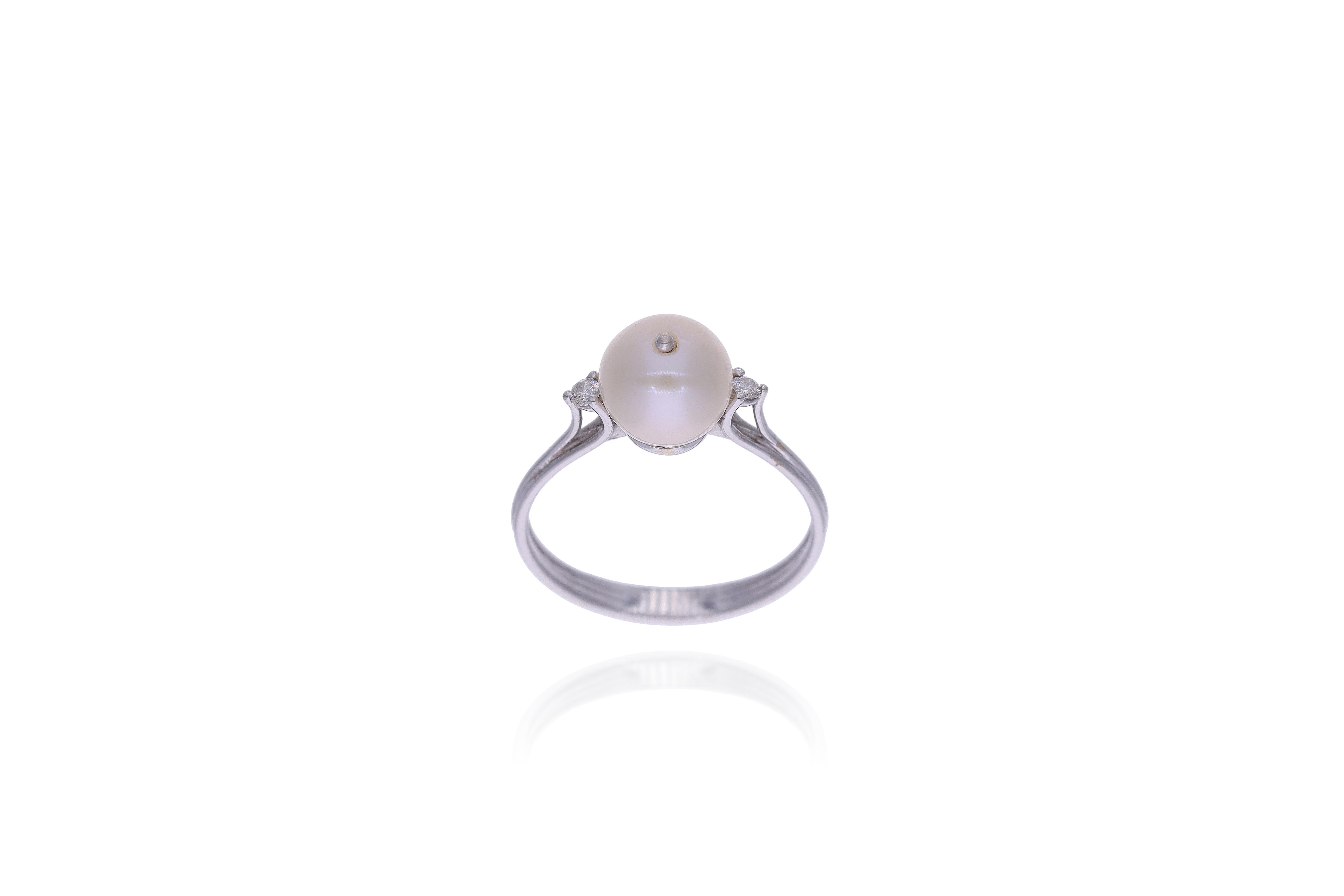 Anello con perla coltivata e diamanti - Asta Preziosi