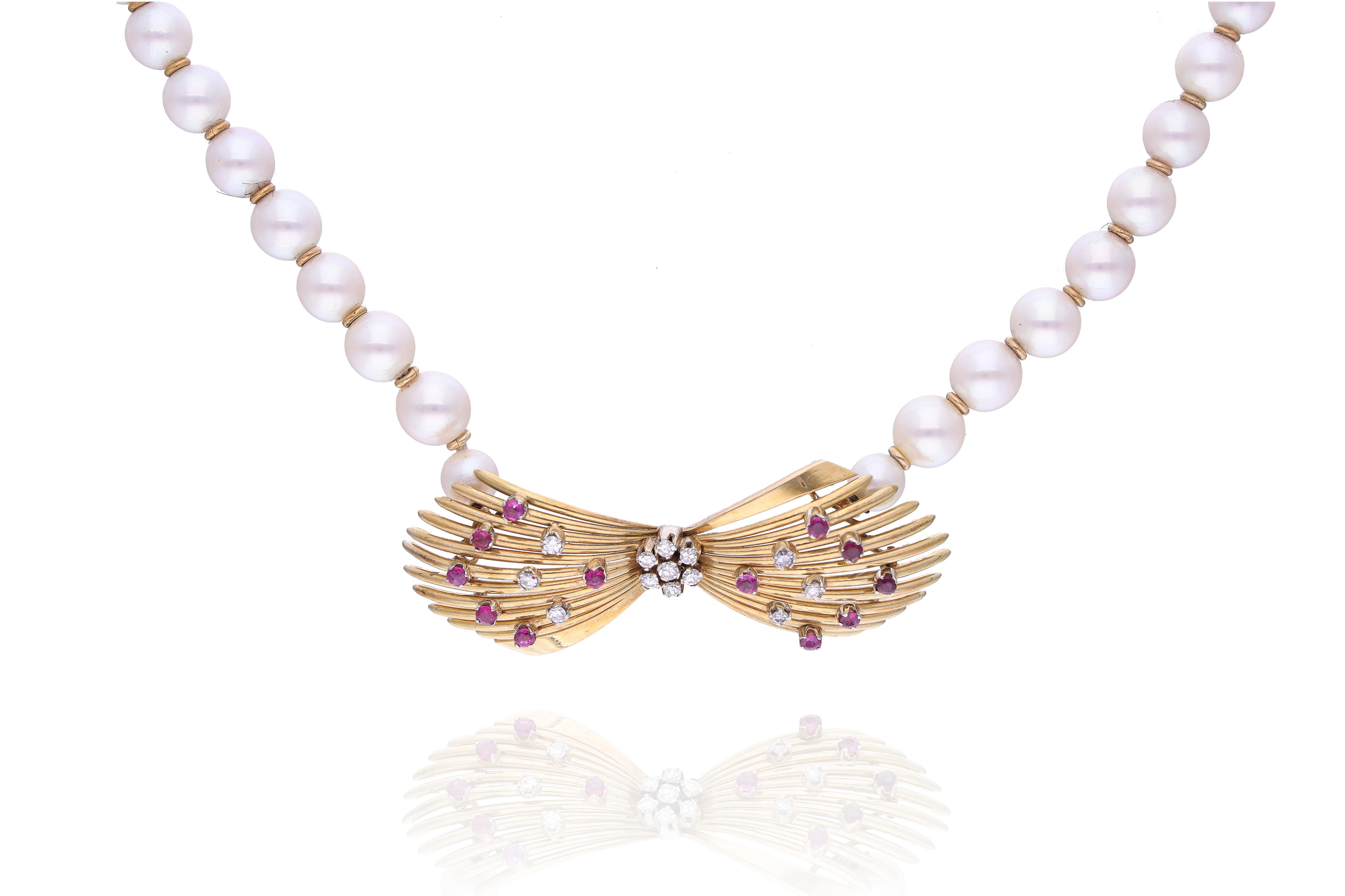 Collana di perle coltivate con diamanti e rubini - Asta Preziosi